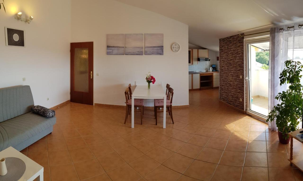 Apartments Lori Пореч Экстерьер фото