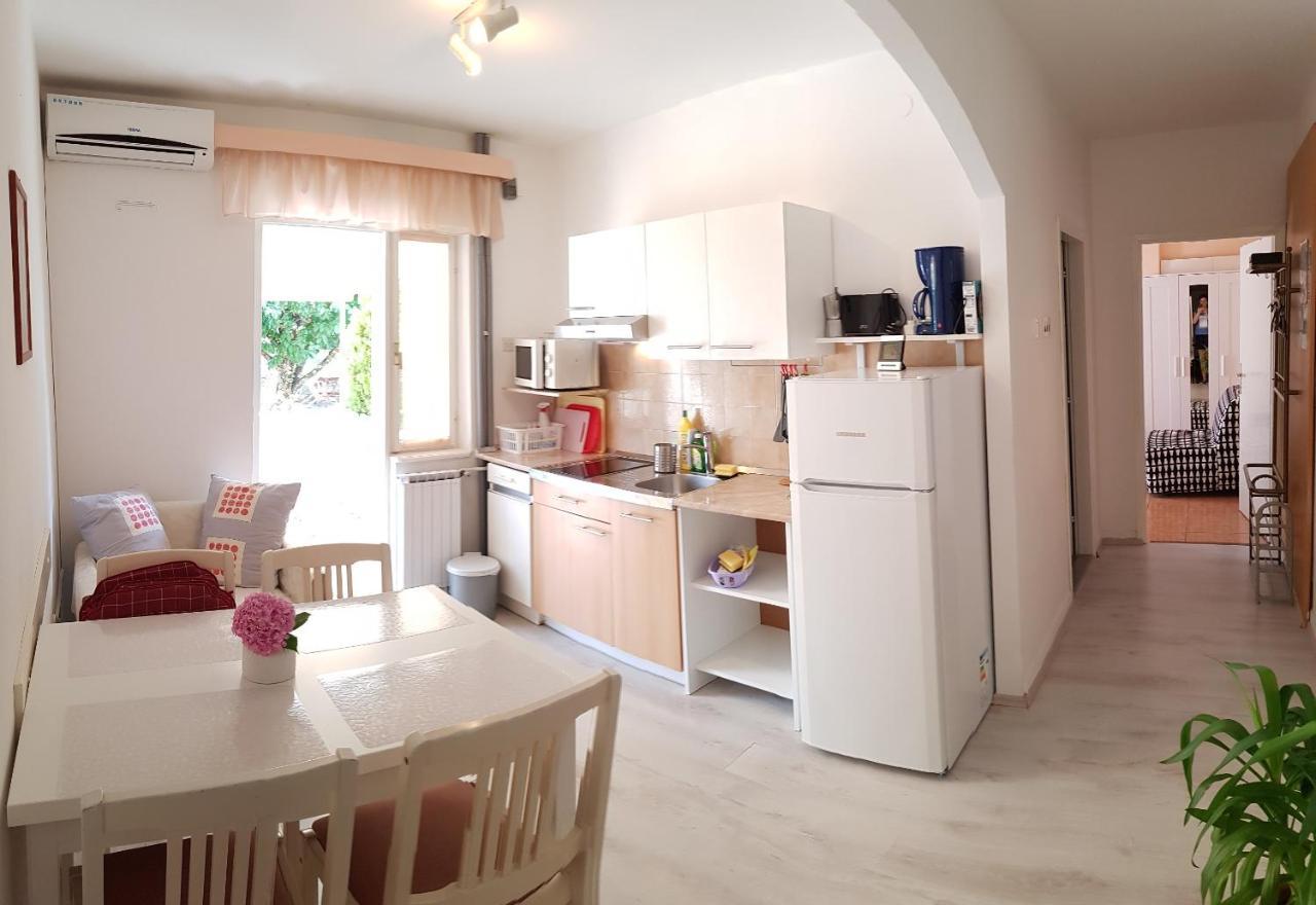 Apartments Lori Пореч Экстерьер фото