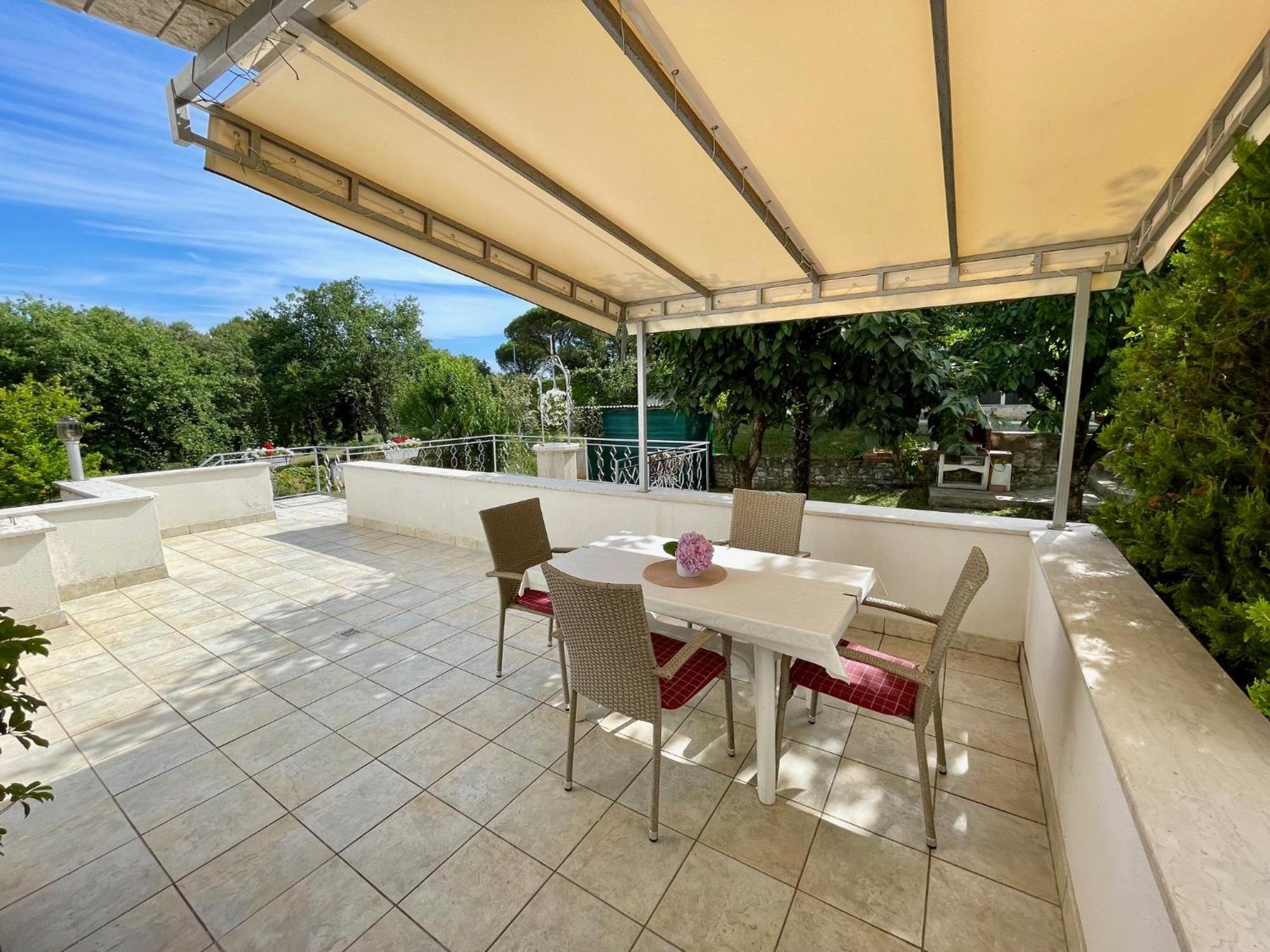 Apartments Lori Пореч Экстерьер фото