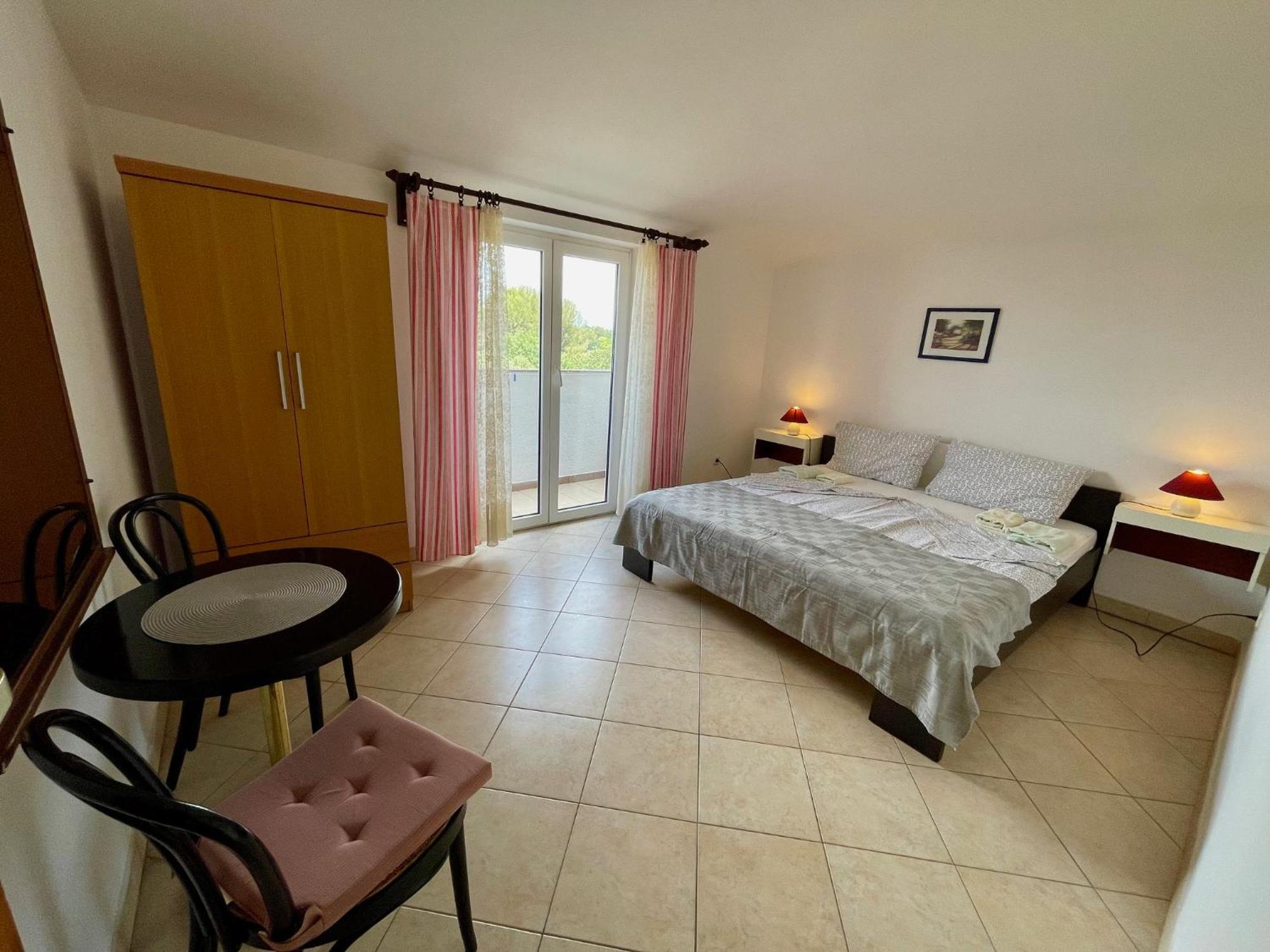 Apartments Lori Пореч Экстерьер фото